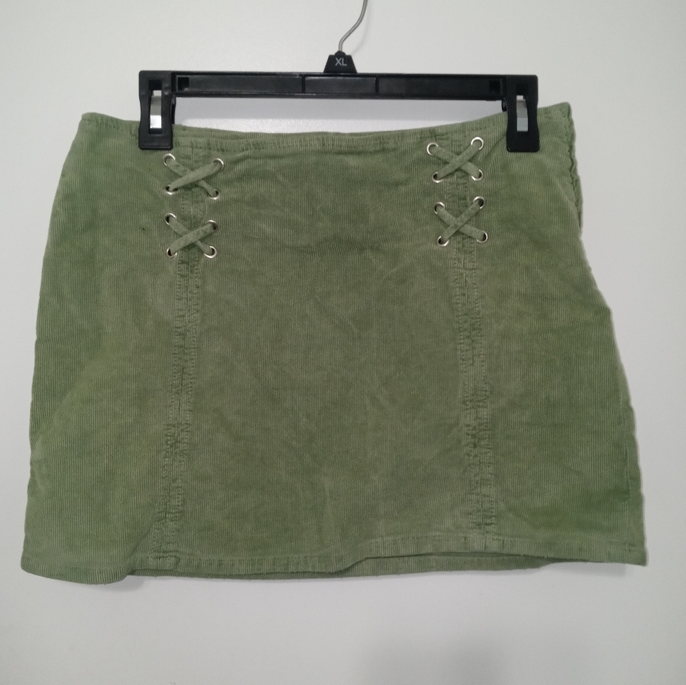 BDG GREEN URBAN OUTFITTERS CORDUROY SIDE ZIP PULL ON MINI SKIRT CRISSCROSS ACCEN